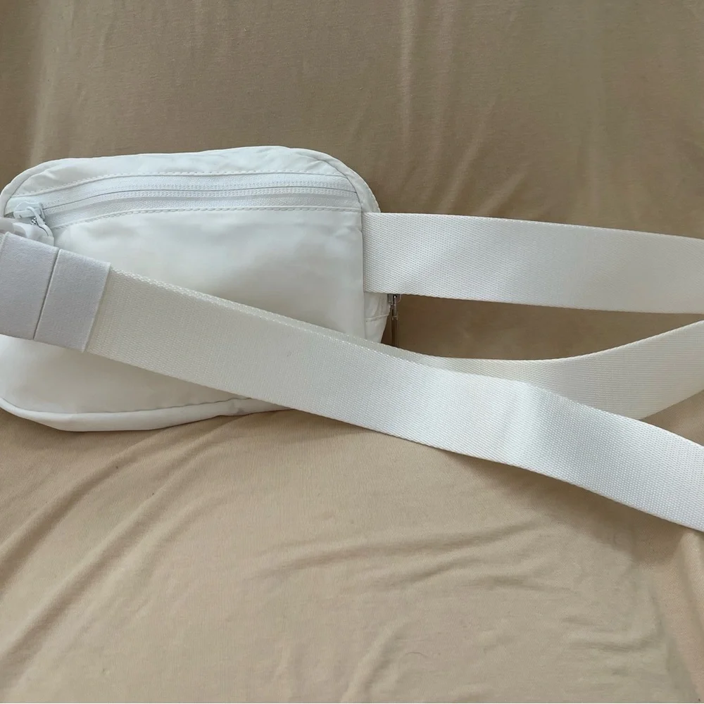 Lululemon Belt Bag - Picture 4 of 10